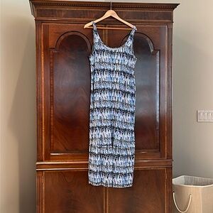 Sleeveless maxi dress